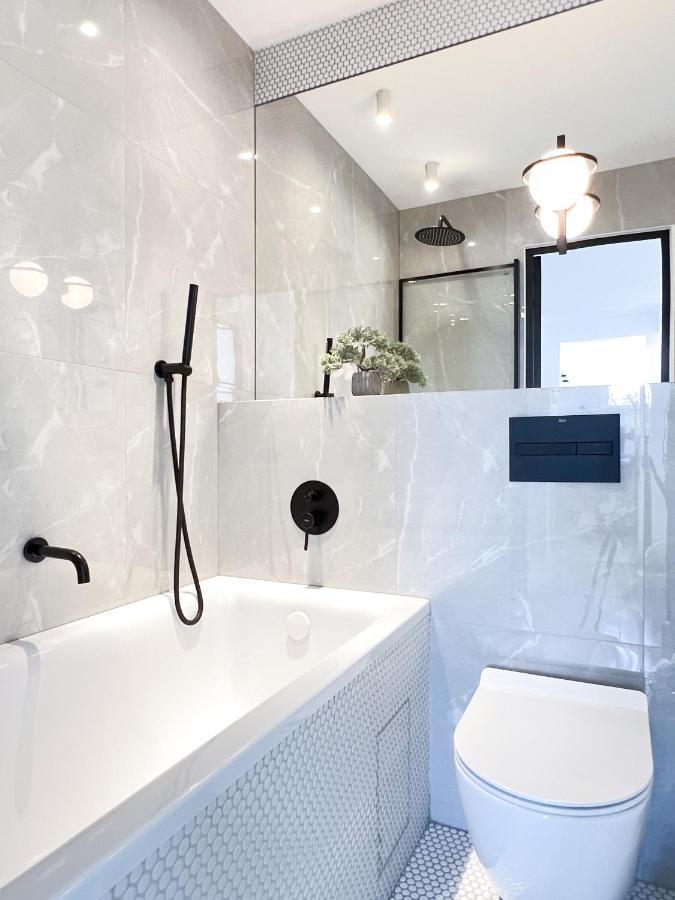 Stylowy Apartament Przy Metrze Varsovia Exterior foto